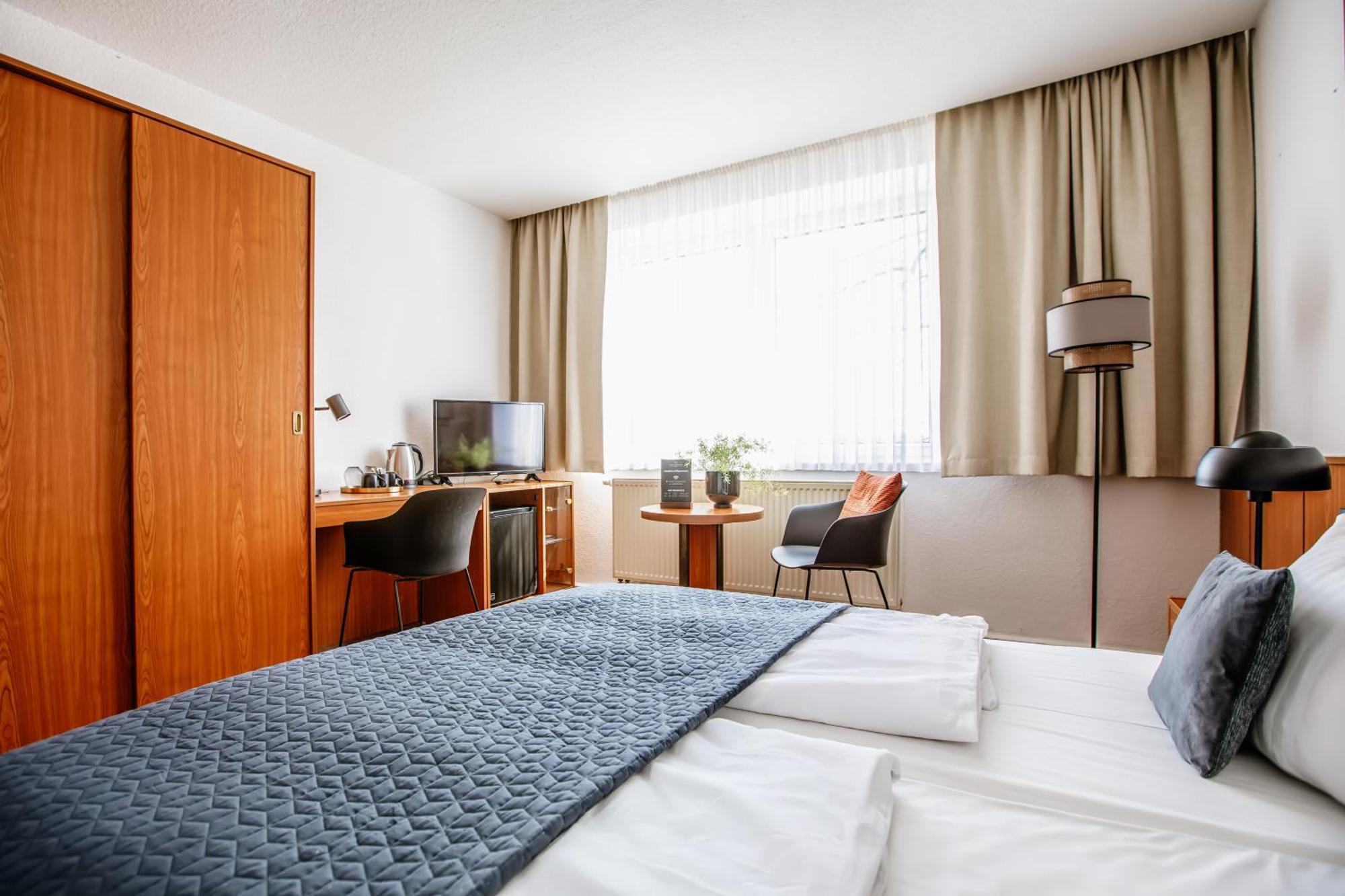 Hotel Und Restaurant Gartenstadt Erfurt Esterno foto