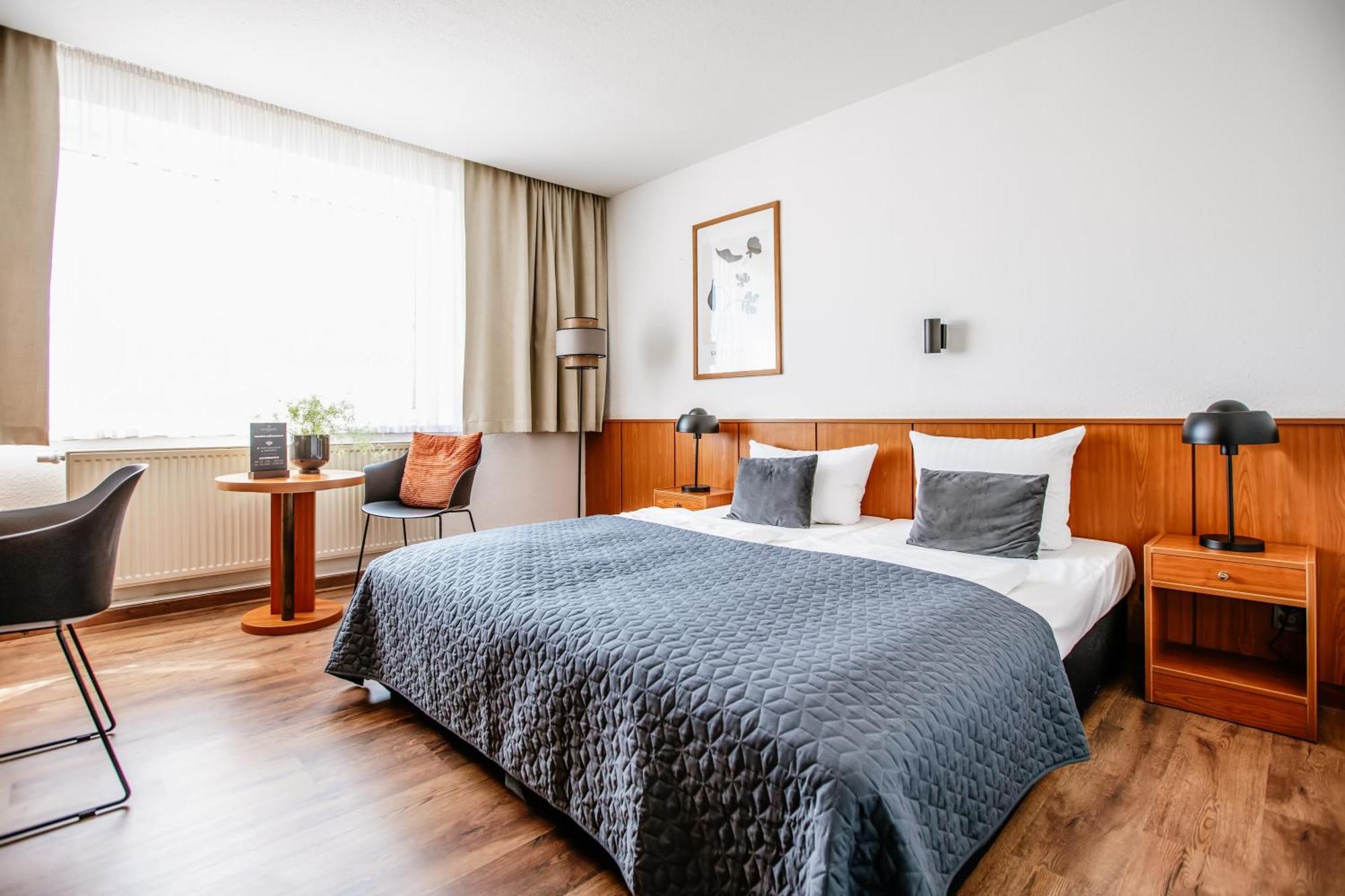 Hotel Und Restaurant Gartenstadt Erfurt Esterno foto
