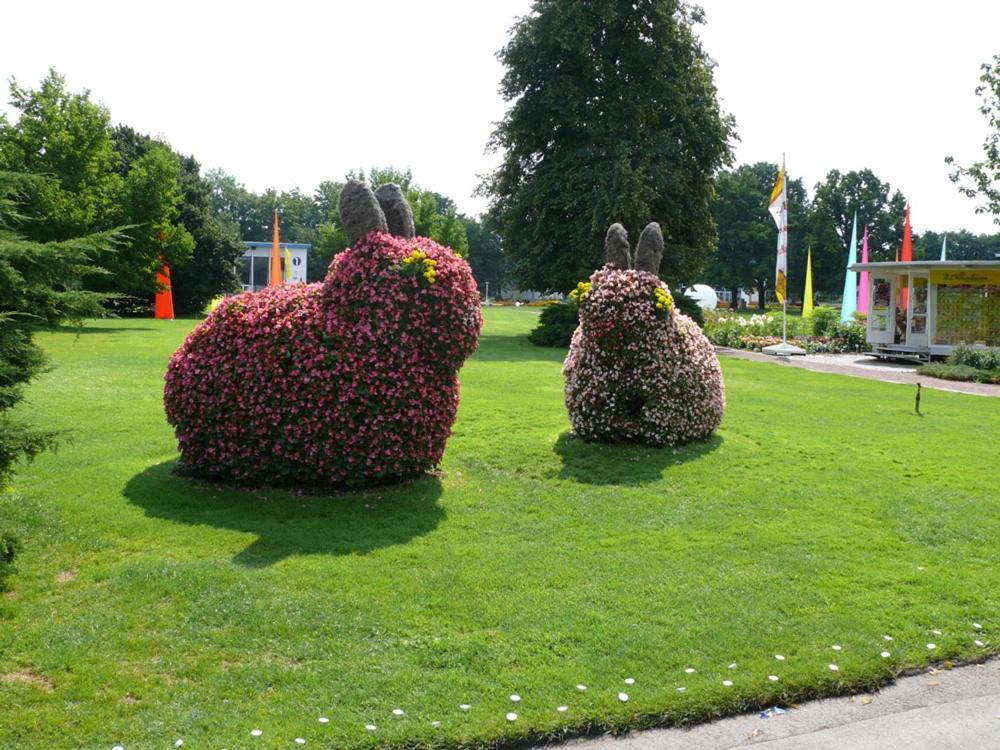 Hotel Und Restaurant Gartenstadt Erfurt Esterno foto